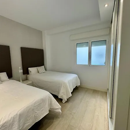 Deluxe Canteras Center
