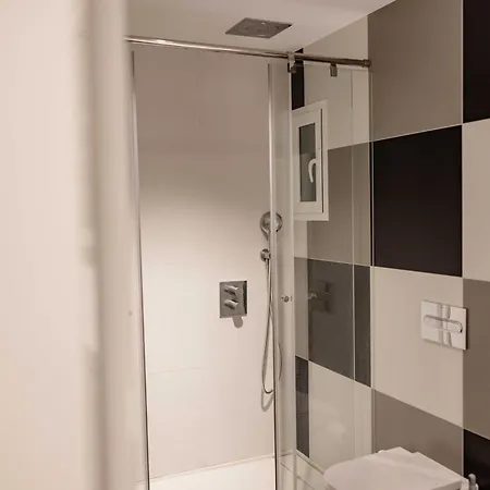 Deluxe Canteras Center