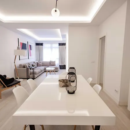 Deluxe Canteras Center *